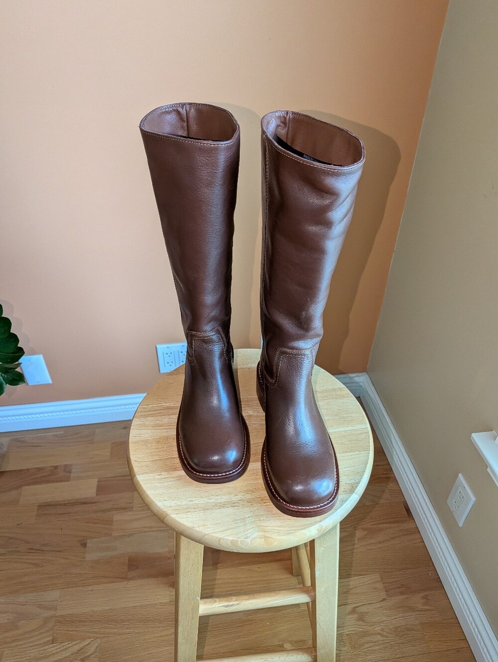 NEW RIGGS/ RIGH0352 Cognac Leather Boots SIZE 5 M